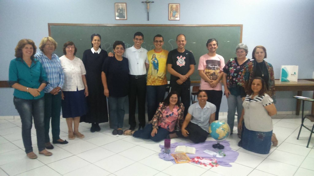 O grupo do Serviço de Animação Vocacional (SAV), da paróquia! Venha nos ajudar a despertar vocações! Participe!