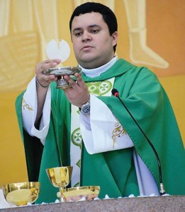 Nosso novo pároco, Padre Erick Vinicius Barbosa 